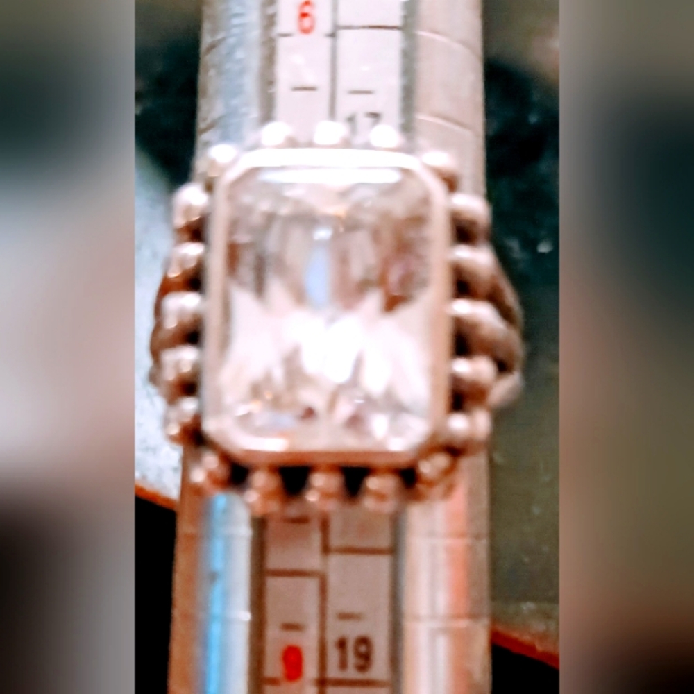 Vintage White Clear Quartz Sterling Silver 925 Ridge design SZ ,7.5 Ring